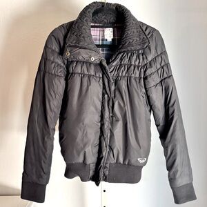 Roxy Women’s Cable Knit Trim Puffer Jacket in Black, Small